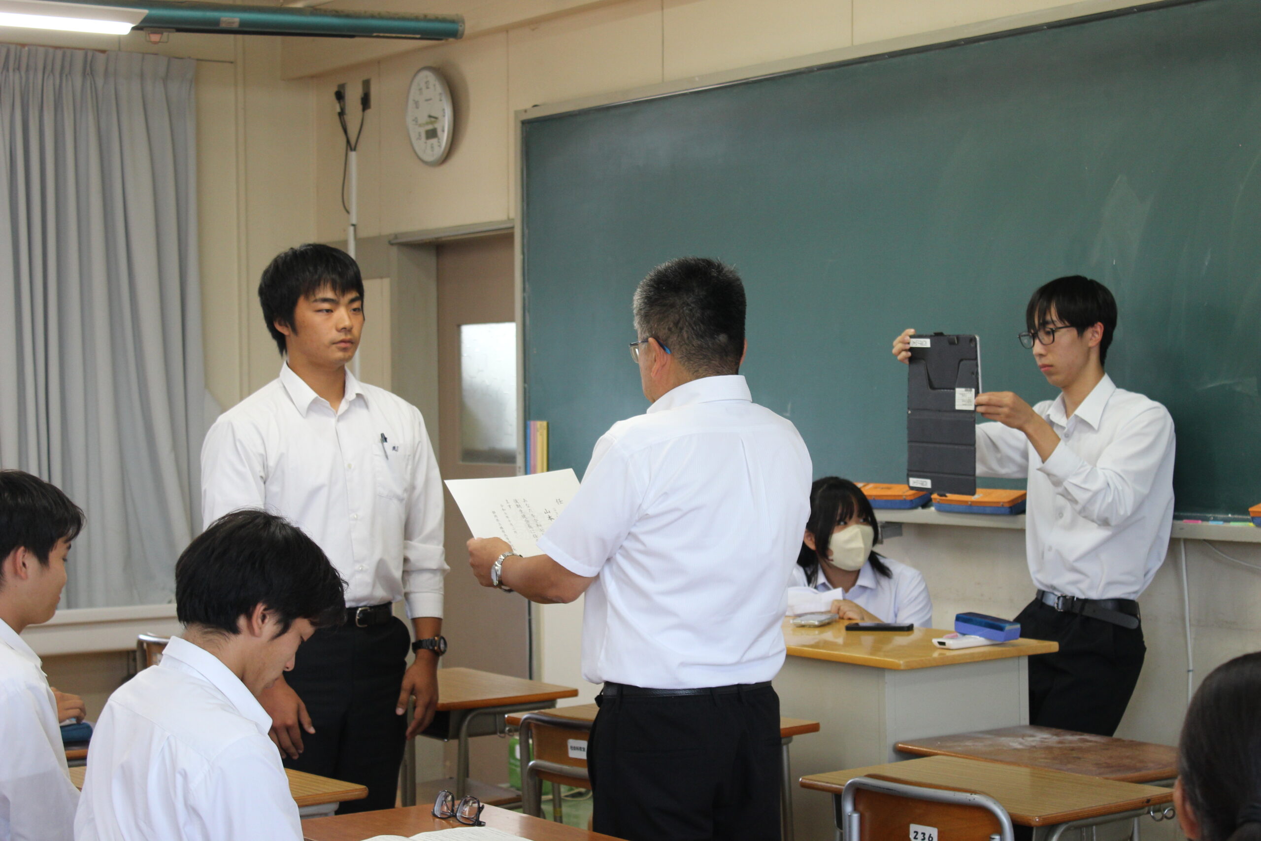 生徒会長が任命されました